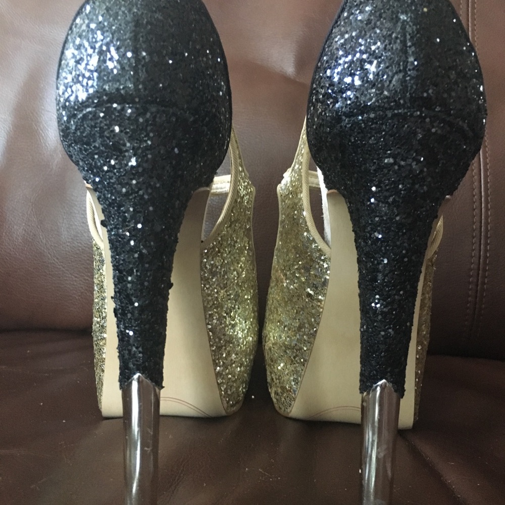 Gold & Black size 7 unique platform pump heels - Picture 3 of 8